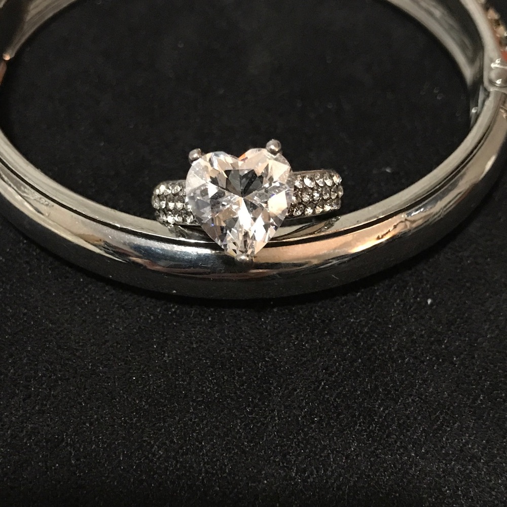 Heart shape diamond ring